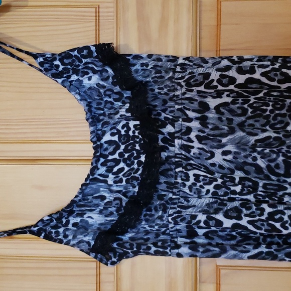 Maxi cheetah print dress 🐆 - Picture 2 of 3